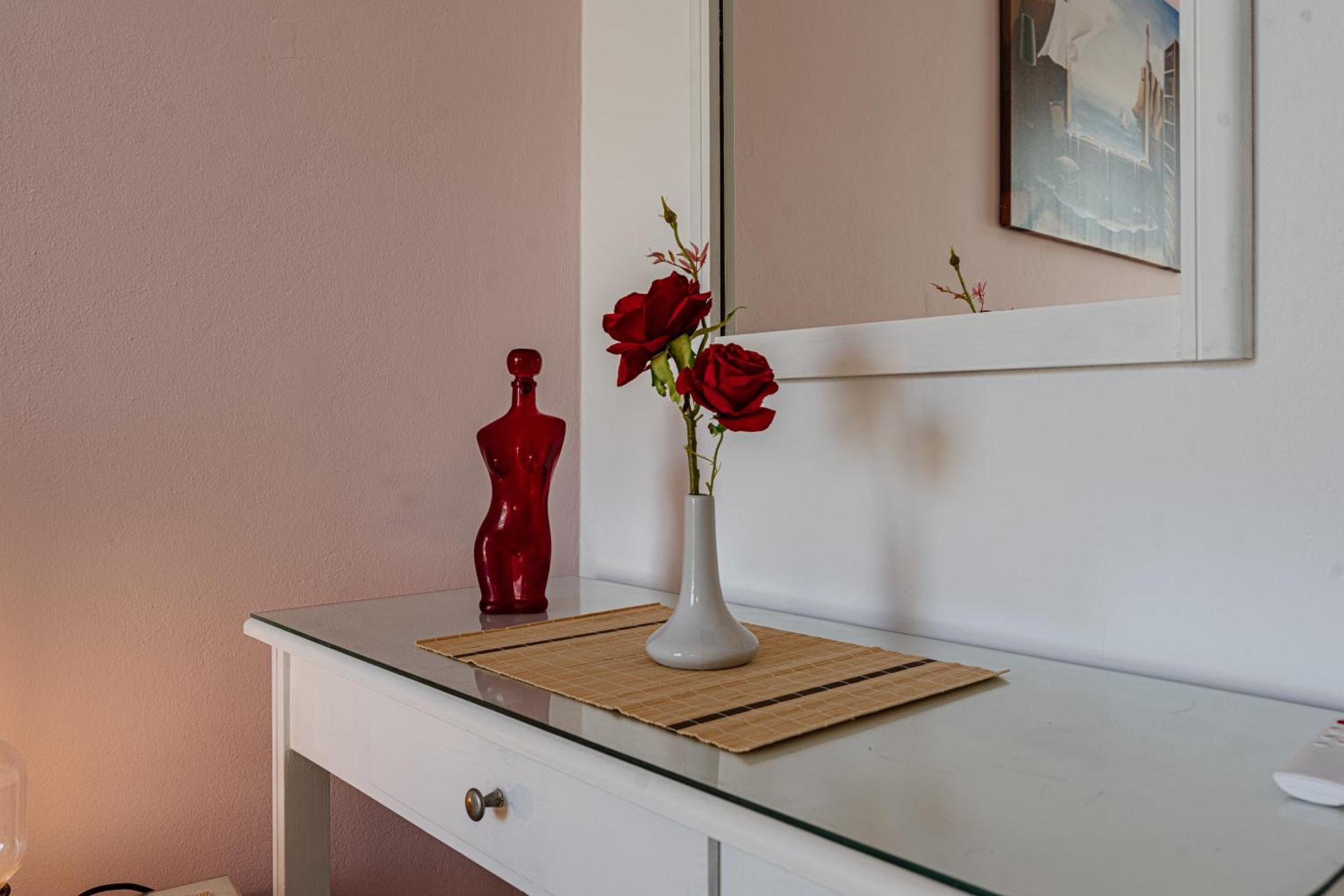 Mandy Seafront Apartment